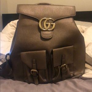 Leather bagpack